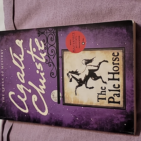 Lot of 12 Agatha Christie Mystery Novels (Paperback Editions) - Picture 9 of 15